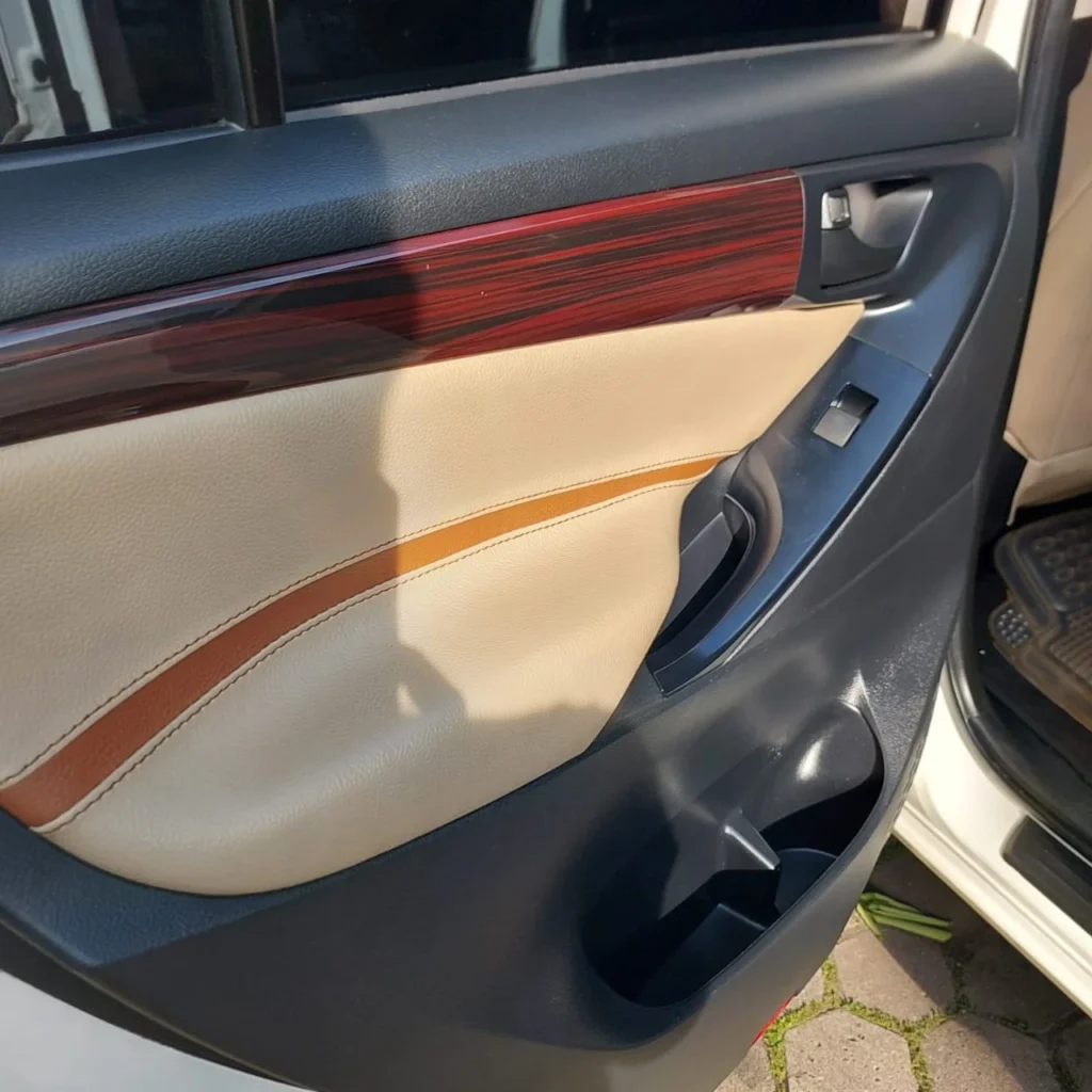 di jual mobil innova reborn pintu samping tengah
